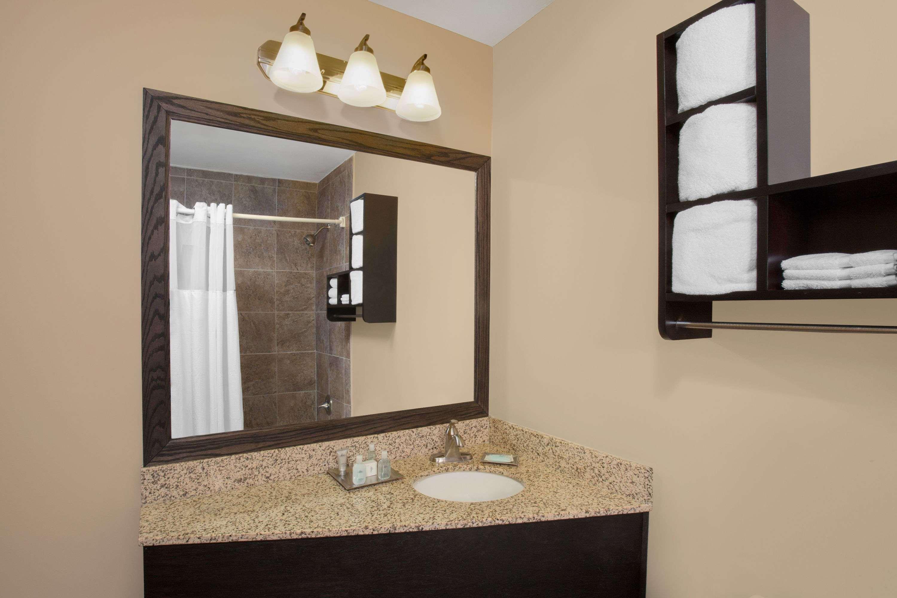 Hotel Wyndham Garden Schaumburg Chicago Northwest Extérieur photo