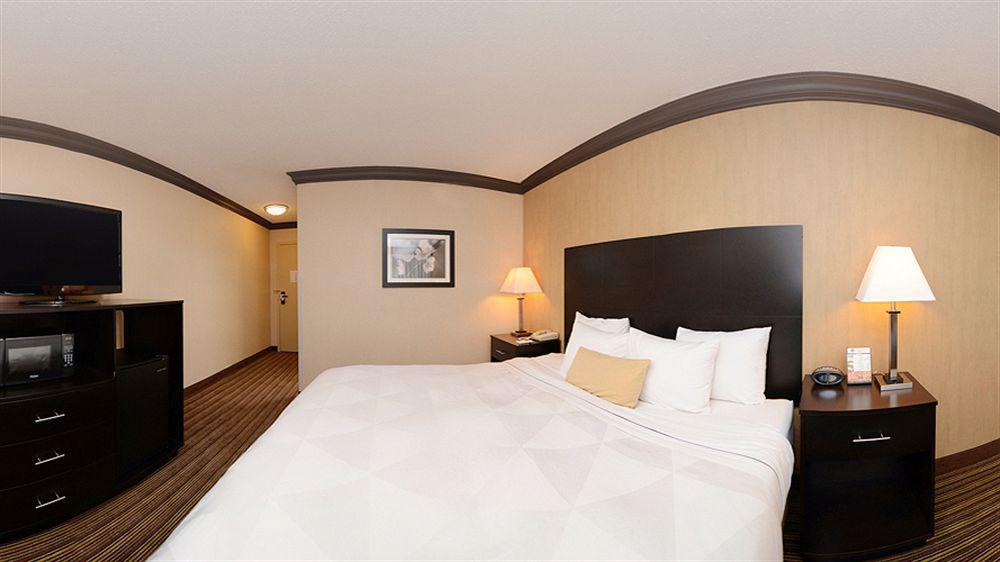 Hotel Wyndham Garden Schaumburg Chicago Northwest Extérieur photo